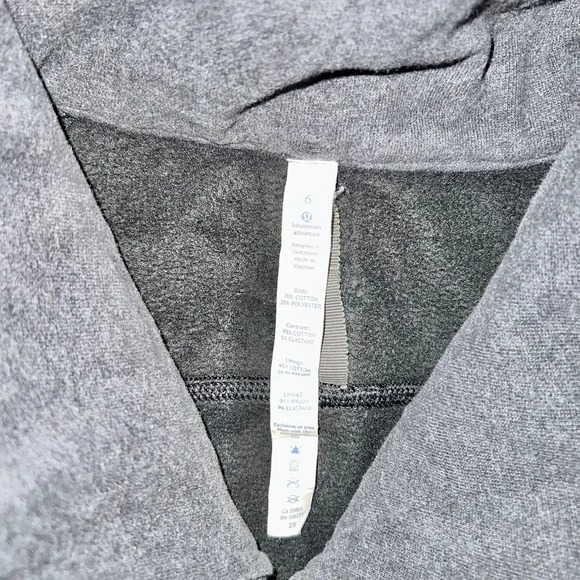 Lululemon Athletica Full Zip Cozy Cuddle Up Jacket in Heathered Gray - Picture 9 of 11